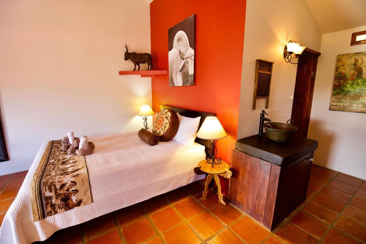 Toucan Lane Hotel And Restaurant Nuevo Arenal Eksteriør billede